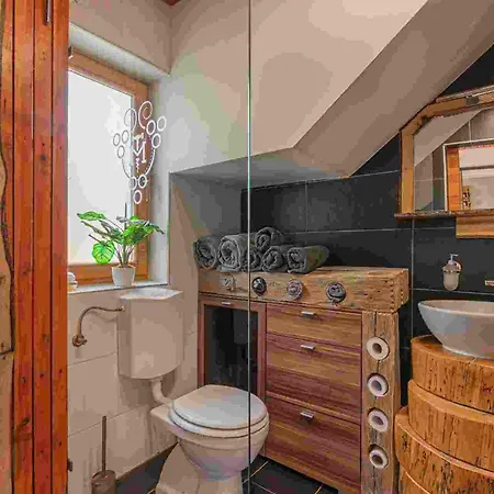 Vineyard Matej بيت للعطل