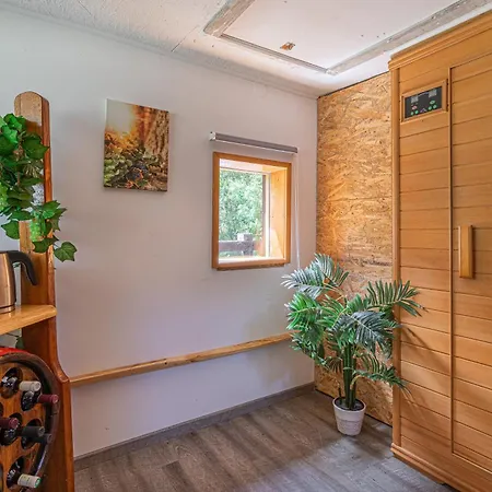 Vineyard Matej بيت للعطل *